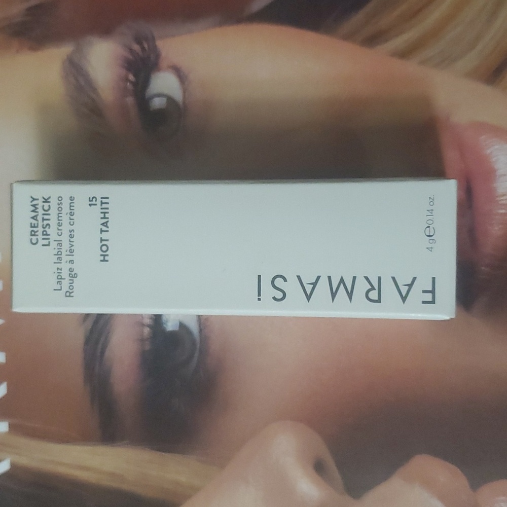 Creamy lipstick color hot tahiti